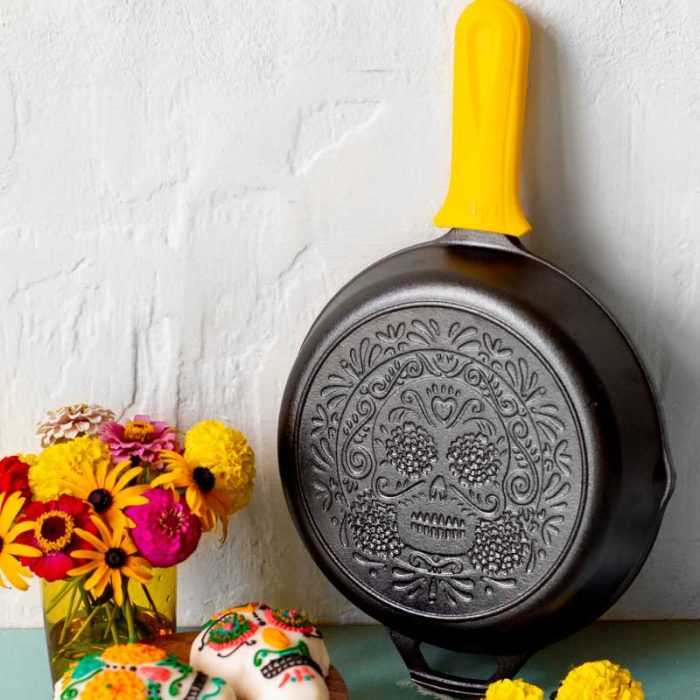 Lodge Seasoned Cast Iron Sugar Skull Skillet with Deluxe Handle Holder
