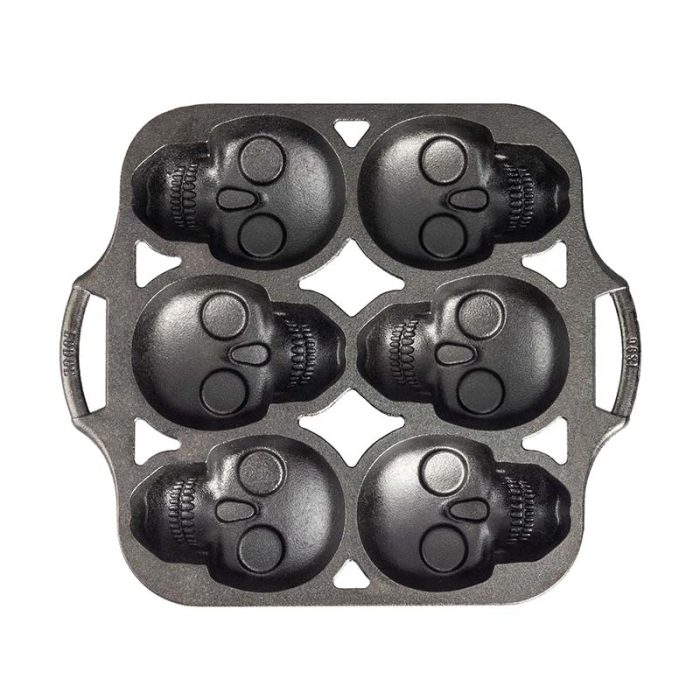 Lodge Skull Mini Cake Pan
